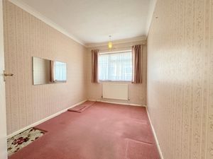 Kirkhurst Close- click for photo gallery